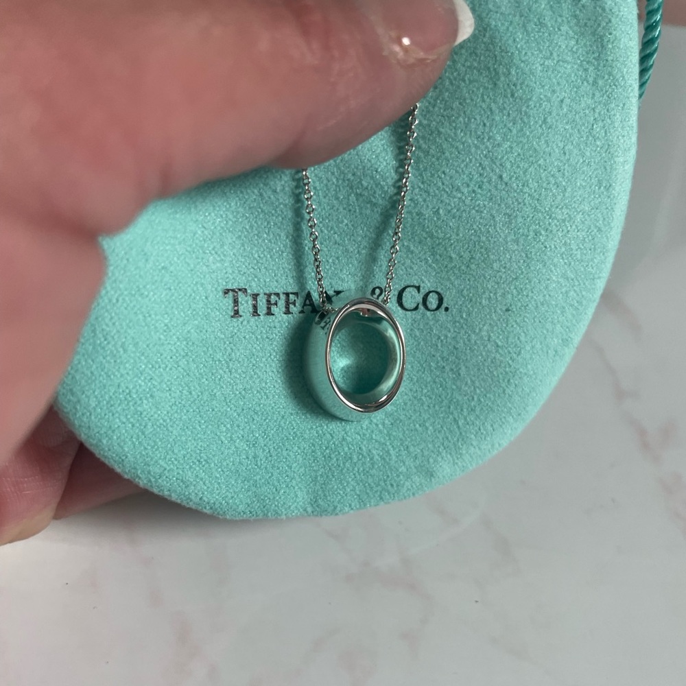 Tiffany & Co. oval necklace - Picture 4 of 4